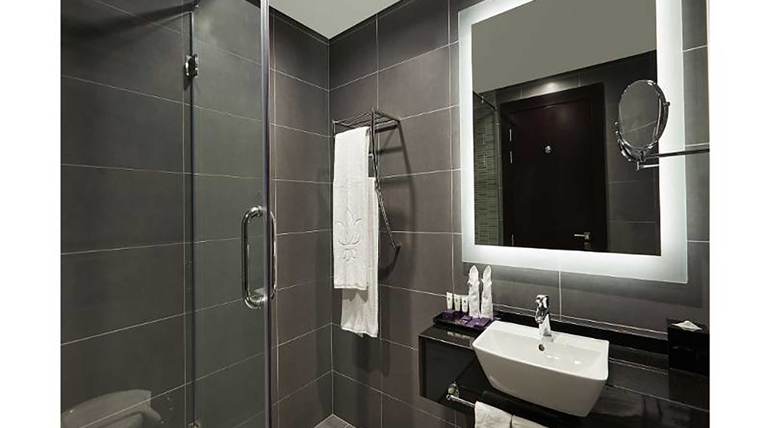 Standard Room - Bathroom