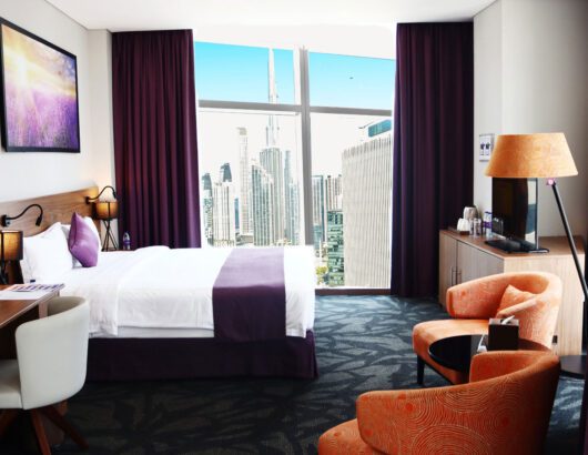 Deluxe room with Burj Khalifa view